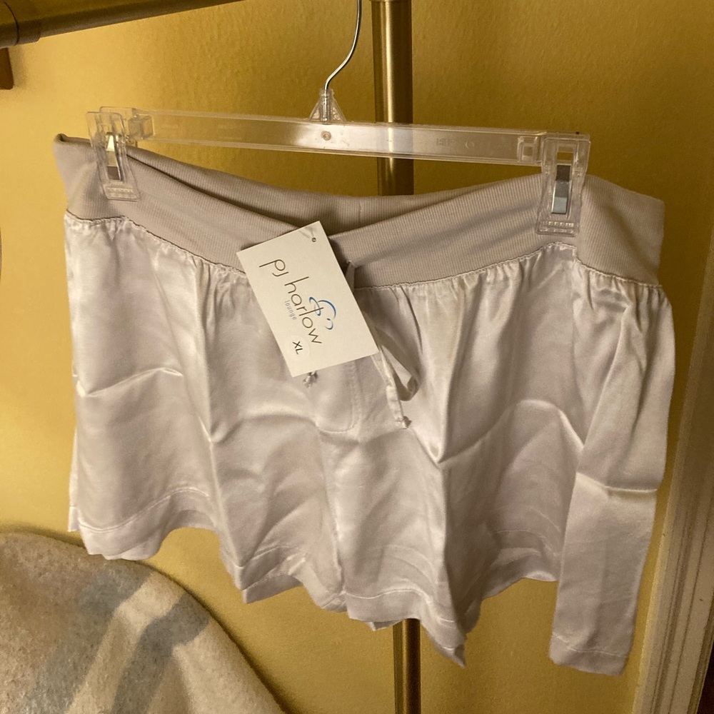 PJ Harlow shorts XL